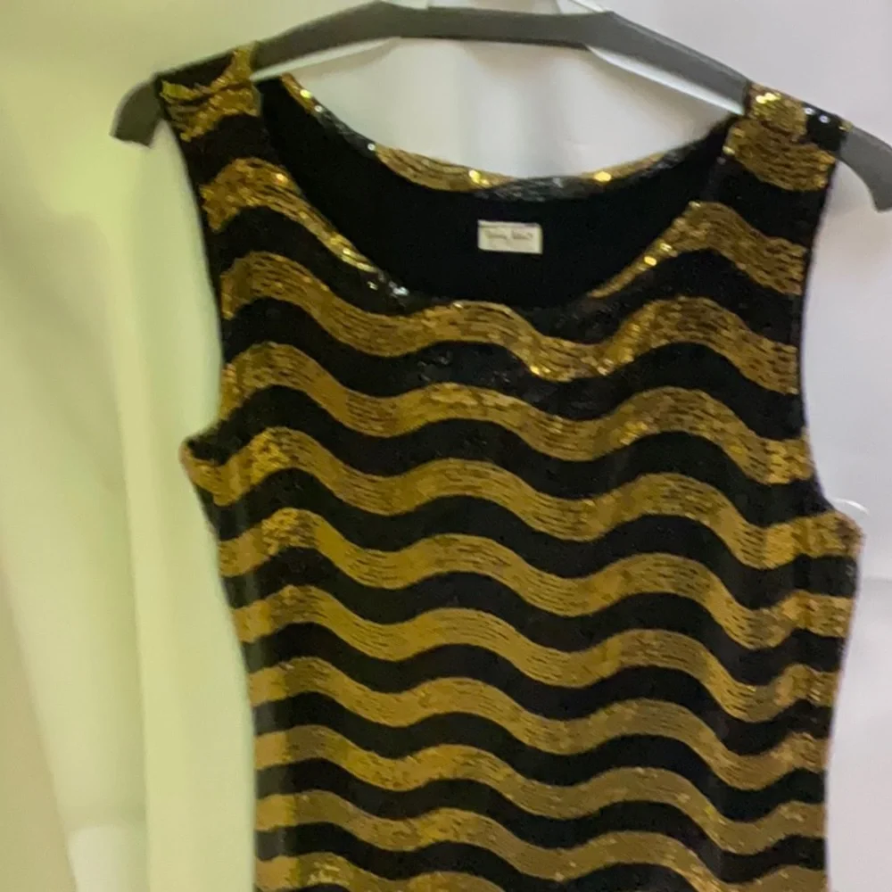 Dress - Picture 3 of 3